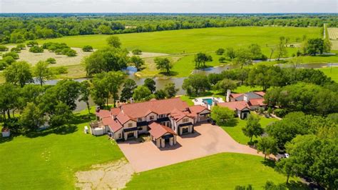 homes with acreage for sale.